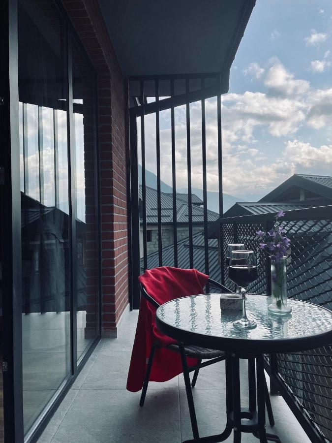 Kazbegi Stylish Apartment ภายนอก รูปภาพ
