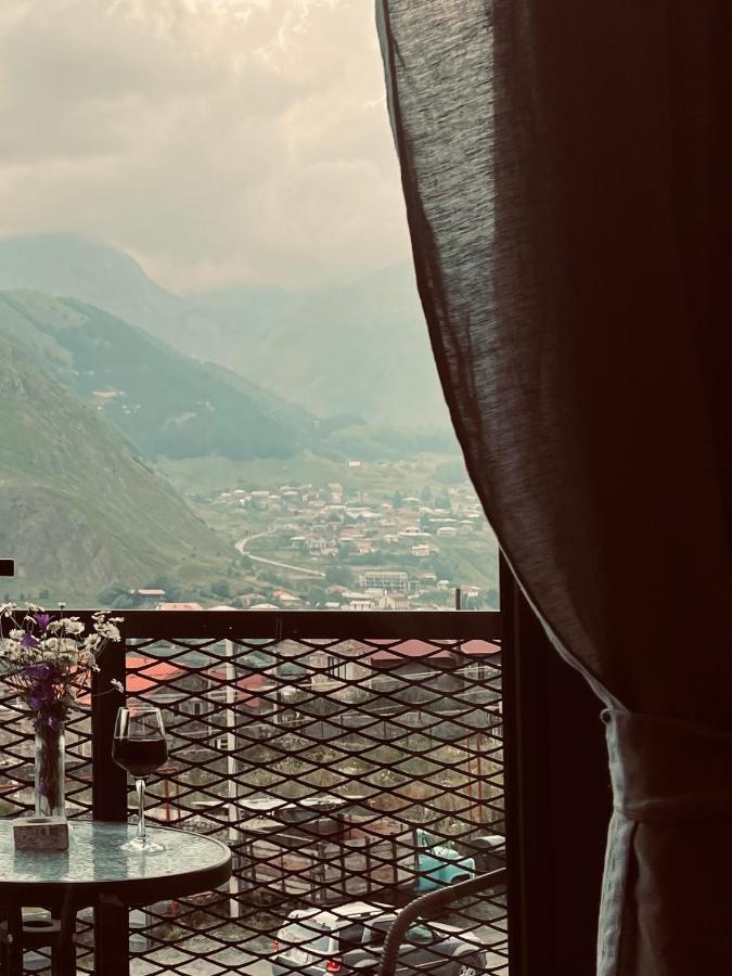 Kazbegi Stylish Apartment ภายนอก รูปภาพ