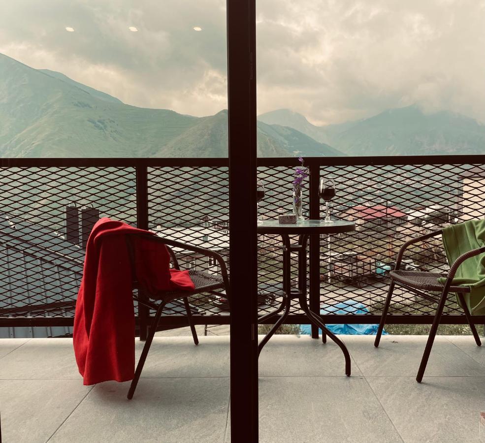 Kazbegi Stylish Apartment ภายนอก รูปภาพ