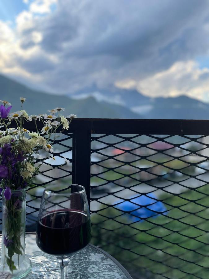 Kazbegi Stylish Apartment ภายนอก รูปภาพ