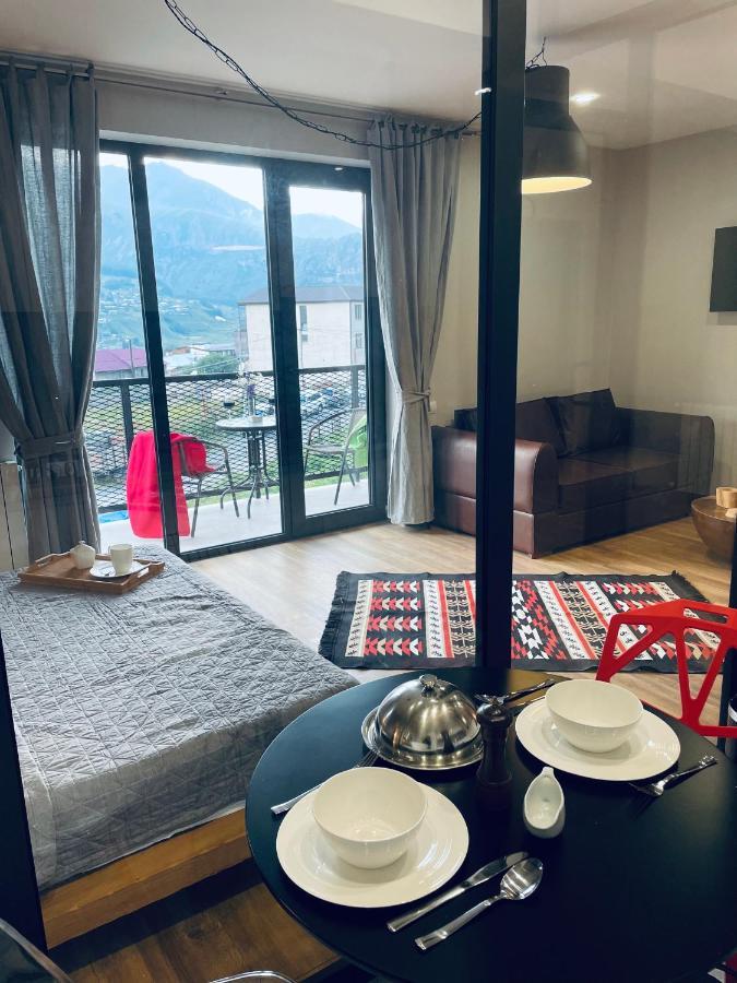 Kazbegi Stylish Apartment ภายนอก รูปภาพ