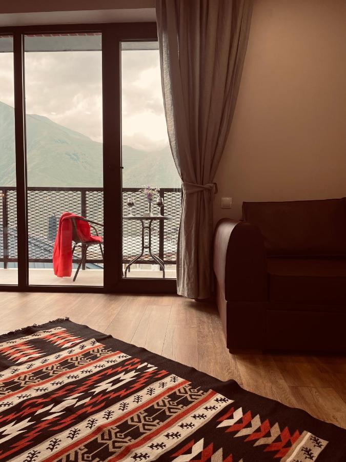 Kazbegi Stylish Apartment ภายนอก รูปภาพ