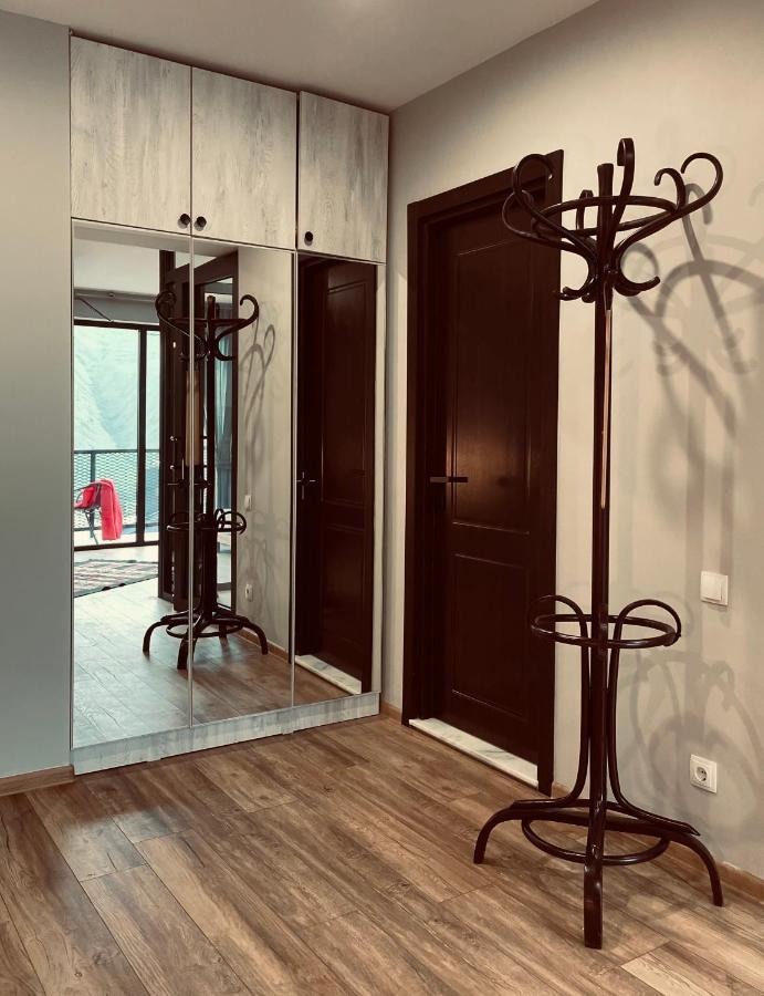 Kazbegi Stylish Apartment ภายนอก รูปภาพ