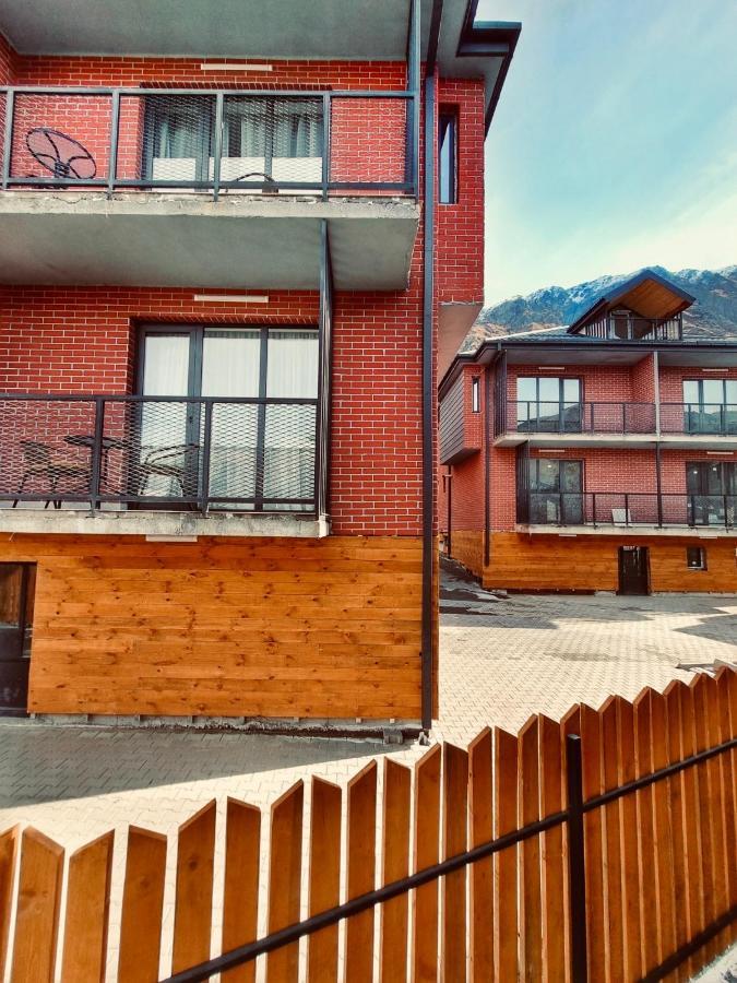 Kazbegi Stylish Apartment ภายนอก รูปภาพ