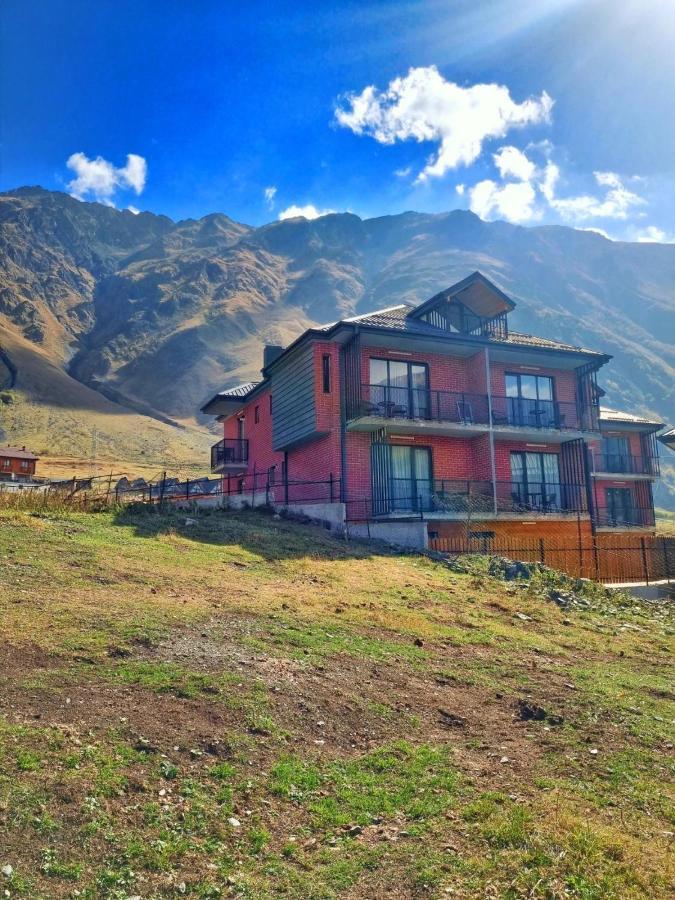 Kazbegi Stylish Apartment ภายนอก รูปภาพ